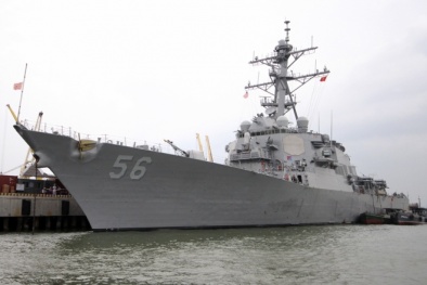 Tàu khu trục tên lửa USS John S. McCain mạnh nhất thế giới của Mỹ đến Việt Nam