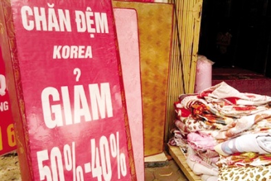 'Rước' đệm giá rẻ vỉa hè, nguy cơ nhiễm ổ vi khuẩn lây bệnh