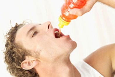  Đừng coi thường tác dụng phụ từ nước tăng lực