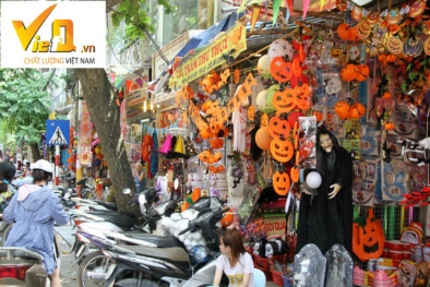 Thị trường Halloween ngập hàng hóa nhưng người mua còn thưa thớt