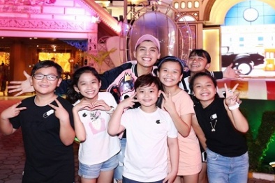 Noo Phước Thịnh cùng học trò The Voice Kids đi du lịch tại Thái Lan