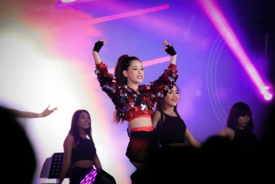 Chi Pu tiếp tục sang Hàn Quốc dự WebTV Asia Awards cùng SNSD