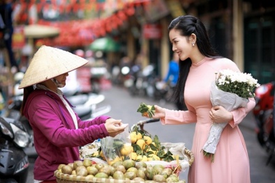 Mai Thanh Hà đẹp đến nao lòng với áo dài giữa trời Thu Hà Nội