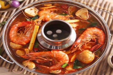 Cuối tuần làm món lẩu Thái hải sản đãi cả nhà