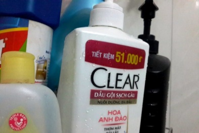 Ngày nào cũng dùng dầu gội trị gàu Clear, đầu vẫn đầy gàu