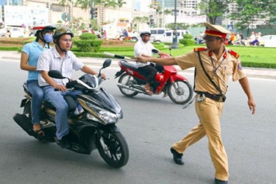 Cảnh sát giao thông có được một mình tuần tra xử phạt không?