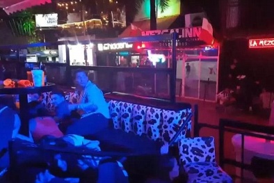 Xả súng hộp đêm Mexico: Nhân chứng kể nghe 10 tiếng súng liên tiếp