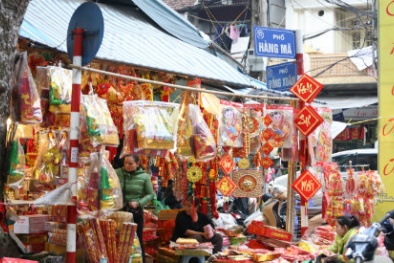 Thị trường vàng mã nhộn nhịp trước ngày Tết ông Công ông Táo