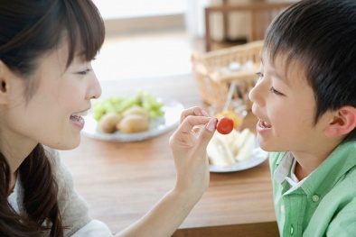 Bí kíp giữ an toàn hệ tiêu hóa của bé những ngày Tết 