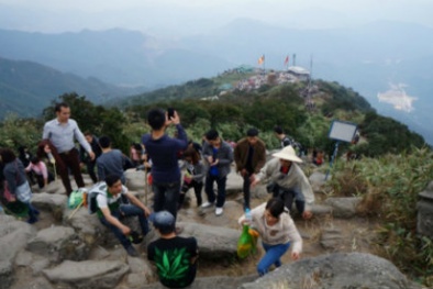 Rộn ràng Yên Tử vào Xuân
