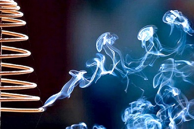 Hiểm họa chết người từ khói hương ngày Tết, lễ hội