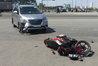 Tai nạn giao thông ngày 11/2: Xe máy vỡ nát, vợ và em gái nguy kịch