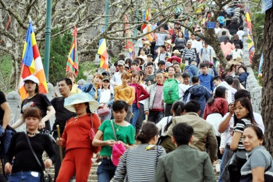 Du lịch Quảng Ninh hút khách những ngày đầu xuân