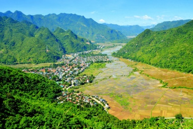 Bản Lác hút khách du lịch những ngày cuối tháng 2