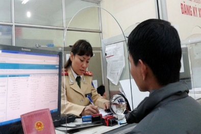 Sang tên xe ô tô phải làm thủ tục gì về thuế?
