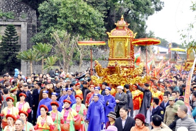 Lễ hội đền Cửa Ông hấp dẫn du khách thập phương