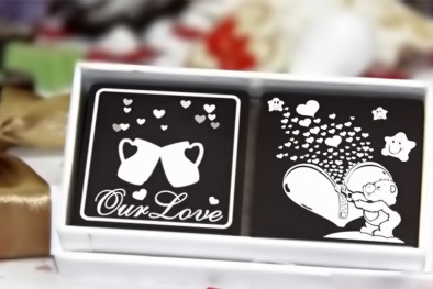 Chọn quà tặng đáp lại tình yêu của nàng ngày Valentine trắng
