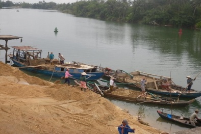 Hành vi tự ý khai thác cát trái phép sẽ bị xử phạt thế nào?