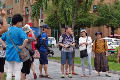 Hệ lụy từ du lịch ‘tour 0 đồng’