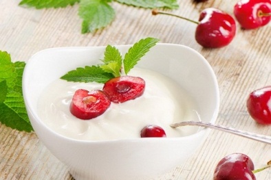 Những sai lầm có hại nhiều người mắc phải khi ăn sữa chua