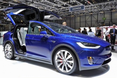 Thu hồi xe ô tô Tesla vì lỗi phanh điện tử