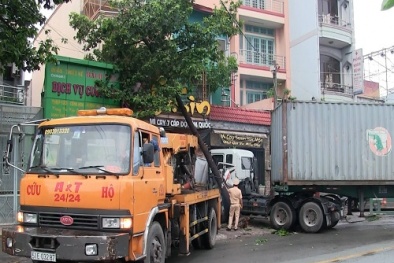 Tai nạn giao thông ngày 29/4: Container tông liên hoàn, 3 người trong 1 Đăng ký và nhận 60K 24 bao lì xì miễn phí mỗi ngày thương vong
