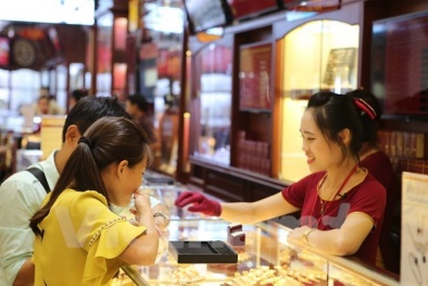 Cập nhật giá vàng trưa ngày 3/5: Sau nghỉ lễ vàng ‘lao dốc không phanh’