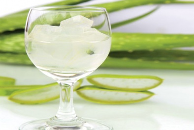 Đầu tuần thanh mát với cách nấu chè nha đam đường phèn 