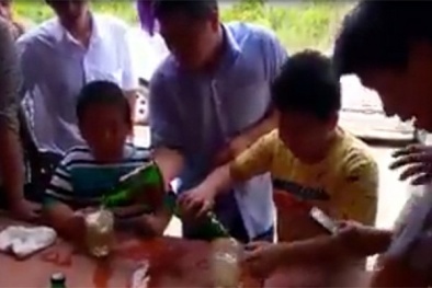 Cho trẻ em uống rượu, bia sẽ ảnh hưởng lớn đến não và thần kinh
