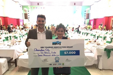 Đại diện Việt Nam đã nhận giải thưởng 7.000 USD startup về du lịch