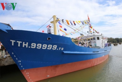 Ngư dân Huế đồng loạt rút hồ sơ đóng tàu vỏ thép 