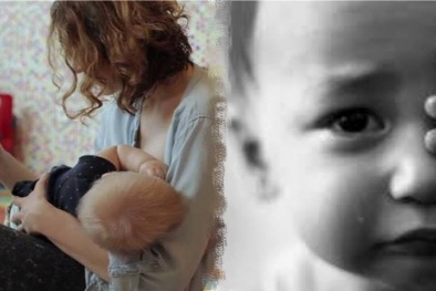 Trẻ có nguy cơ bị tự kỉ, trầm cảm nếu mẹ vừa xem điện thoại vừa cho con bú