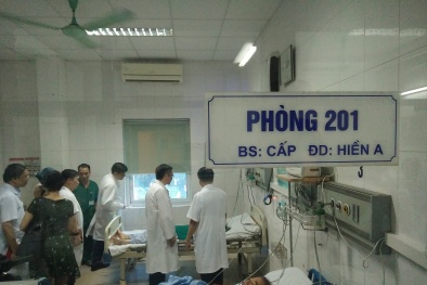 Sốt xuất huyết có được tắm nước chè xanh hay nước mướp đắng không?