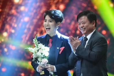 VTV Awards 2017: Bỏ xa Sơn Tùng với nhiều hit đình đám, Vũ Cát Tường là ca sĩ ấn tượng nhất năm