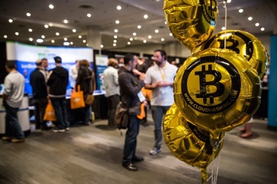 Bong bóng tiền ảo bitcoin sắp nổ tung?