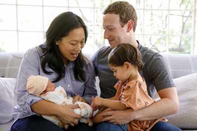 Xôn xao tin ông chủ Facebook tuyển người trông trẻ lương 110.000 USD/năm?