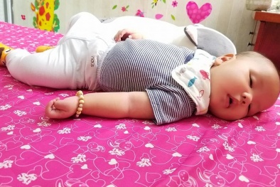 Mẹo chữa nghẹt mũi hiệu quả khi bé bị cảm cúm ngày mưa
