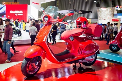 Mê mẩn với vẻ đẹp của xe tay ga Vespa 946 Red giá hơn 400 triệu tại Việt Nam