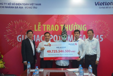 Xổ số Vietlott: Người đàn ông đeo mặt nạ Halloween lĩnh thưởng gần 50 tỷ đồng