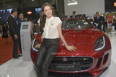 Siêu xe 12,6 tỷ đồng người đẹp Lý Nhã Kỳ vừa mới tậu có gì hay?