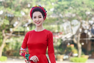Jennifer Phạm đẹp rạng rỡ khi làm MC trong tiệc chiêu đãi APEC
