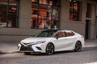 Toyota Camry 2018 giá 400 triệu đồng mới ra mắt đang gây ‘sốt’ thị trường 