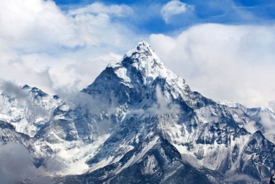 Everest có phải đỉnh núi cao nhất thế giới?