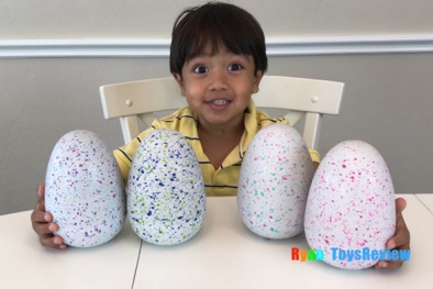 Mới 6 tuổi, cậu bé đã thành triệu phú USD, kiếm hơn 22 tỷ/tháng