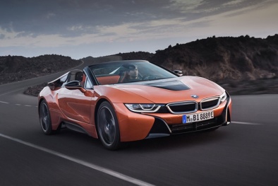 Nhu cầu bùng nổ: BMW chạm ngưỡng doanh số 100.000 xe điện năm 2017