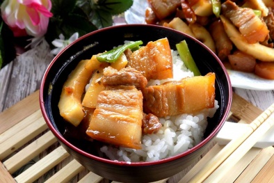 Cách làm thịt kho dừa đậm đà ngon cơm