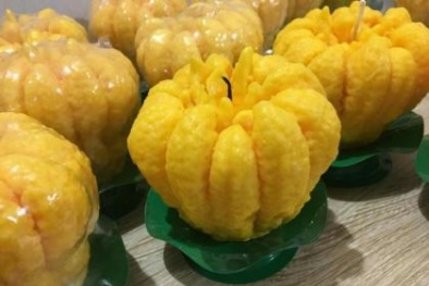 Tết Mậu Tuất 2018: Nến Phật thủ 'hút' người tiêu dùng