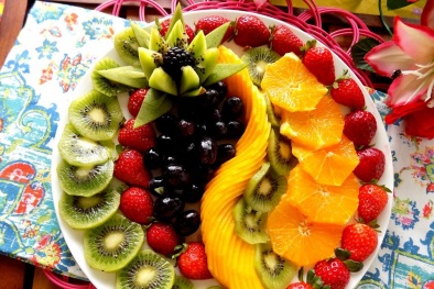 Tổng hợp các cách trang trí đĩa trái cây đơn giản, tự tin đãi khách dịp đầu năm