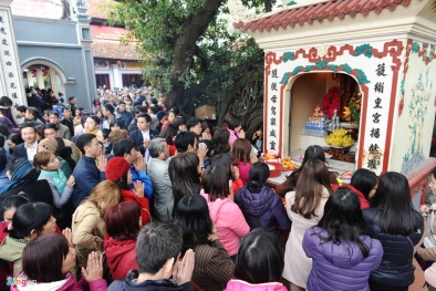 Những ngôi chùa cầu bình an, cầu tài, cầu lộc đầu năm nên đi ở Hà Nội