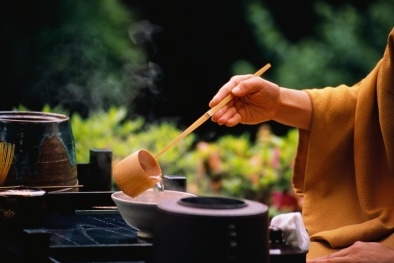 Ngày xuân bàn về danh và lợi